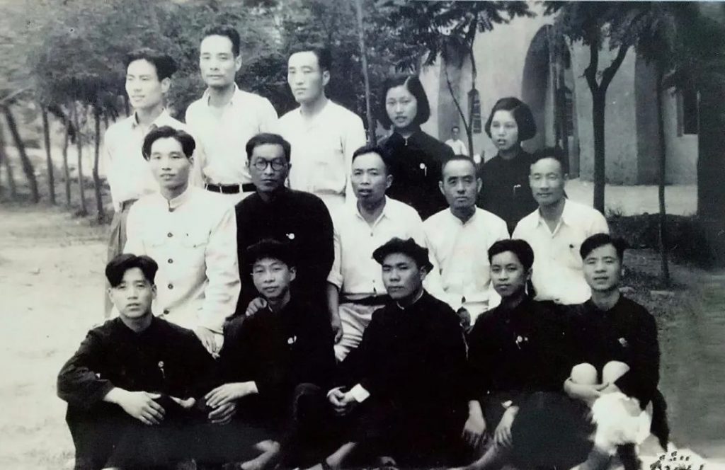 1951年长安一中工会教师与学生会团干部合影